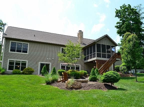3rd image of 126 Misty Meadows Dr