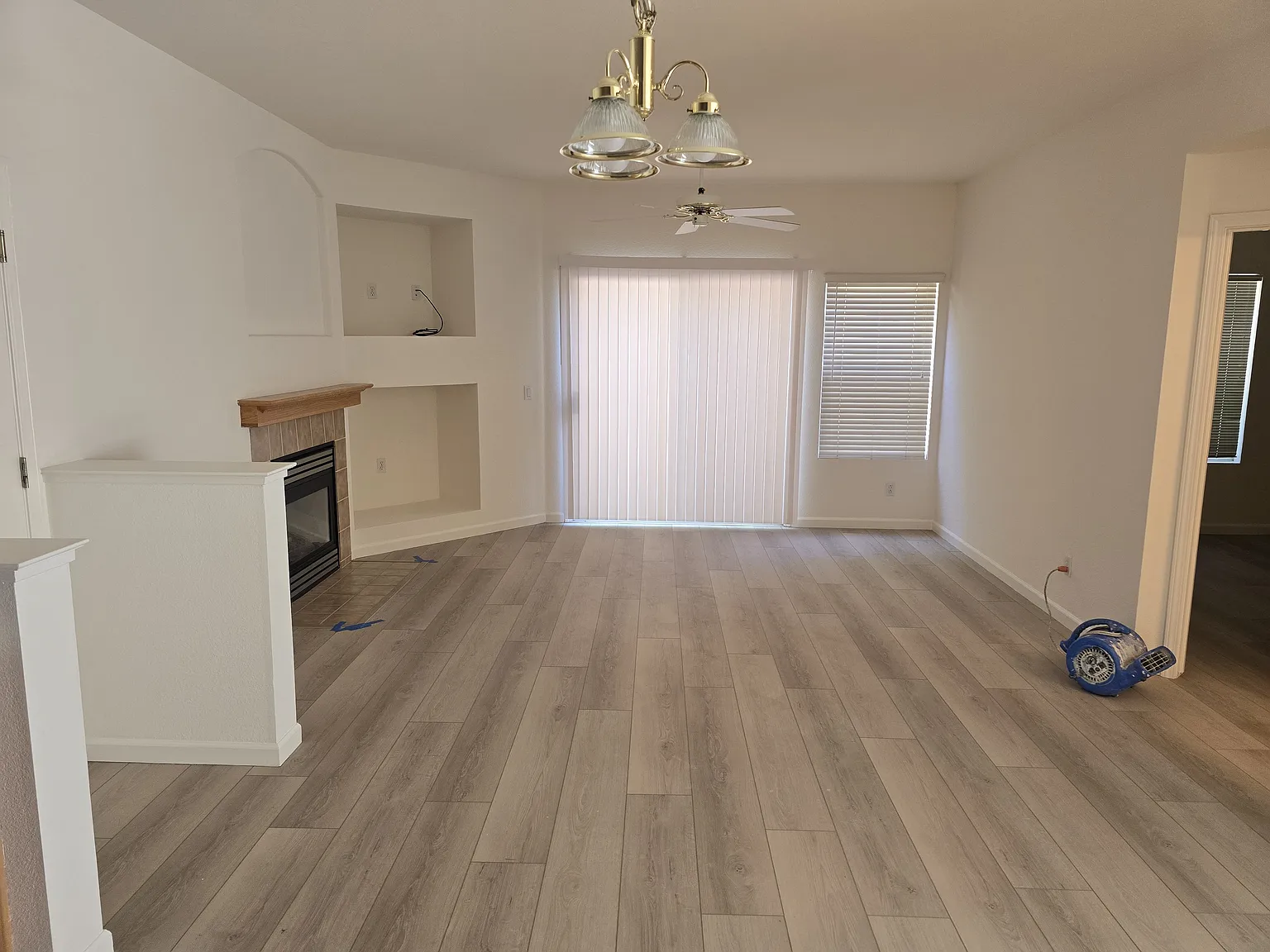 4 bed, 2016 sqft, $3,150 — Photo 4