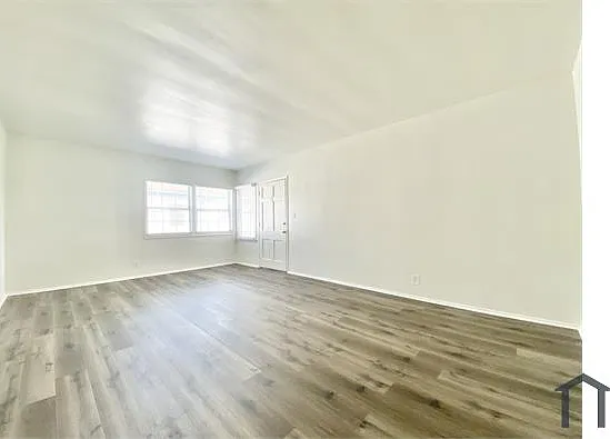 2111 W Florence Ave #4 — Photo 9
