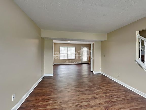 5th image of 519 Rosebud Cir