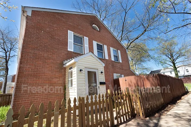 Building Photo - 9206 Hood Rd