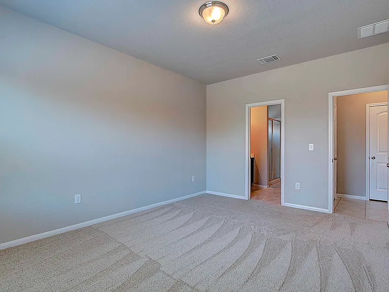 10404 Hatton Ln — Photo 12