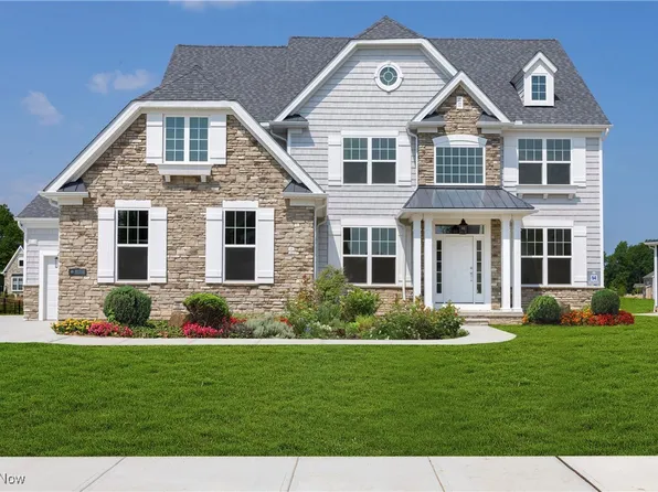 588 S Port Dr, Avon Lake, OH 44012