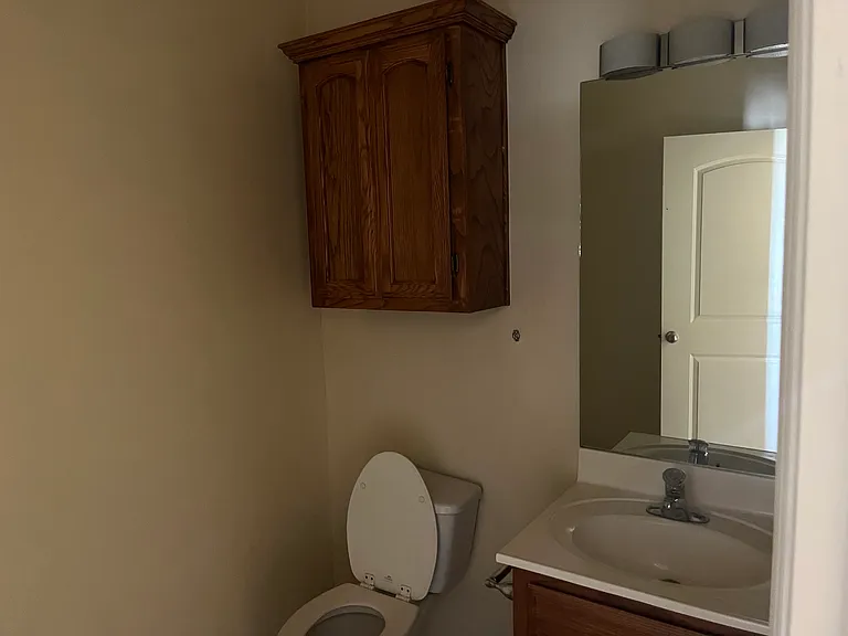 R & N PROPERTIES LLC — Photo 39