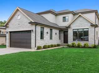 442 Beverly Dr, Wilmette, IL 60091