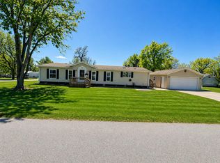 409 N Main St, Madison, MO 65263