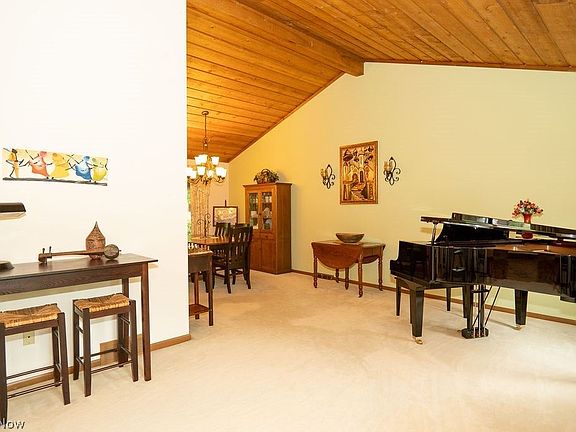 5th image of 35200 Aspenwood Ln