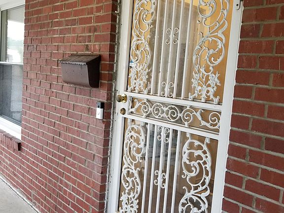 Front door - Heavy storm due to the wind tunnel that is State Line Road