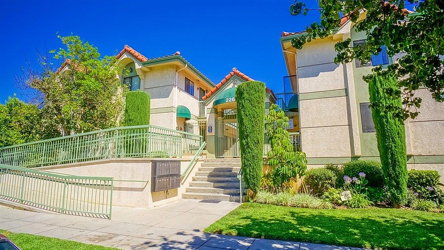 1st image of 226 W Tujunga Ave APT 210