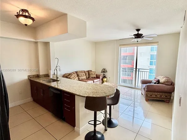 7290 SW 90th St APT 606, Miami, FL 33156