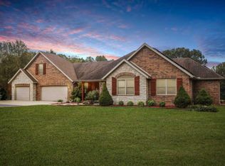 254 Benjamin Rd, Crane, MO 65633