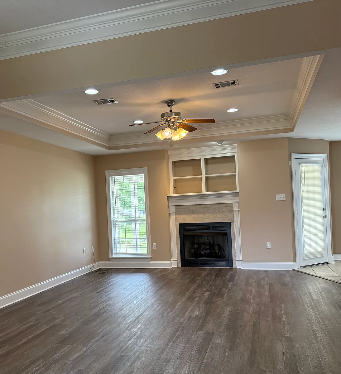 Building Photo - 5 Rotan Ct