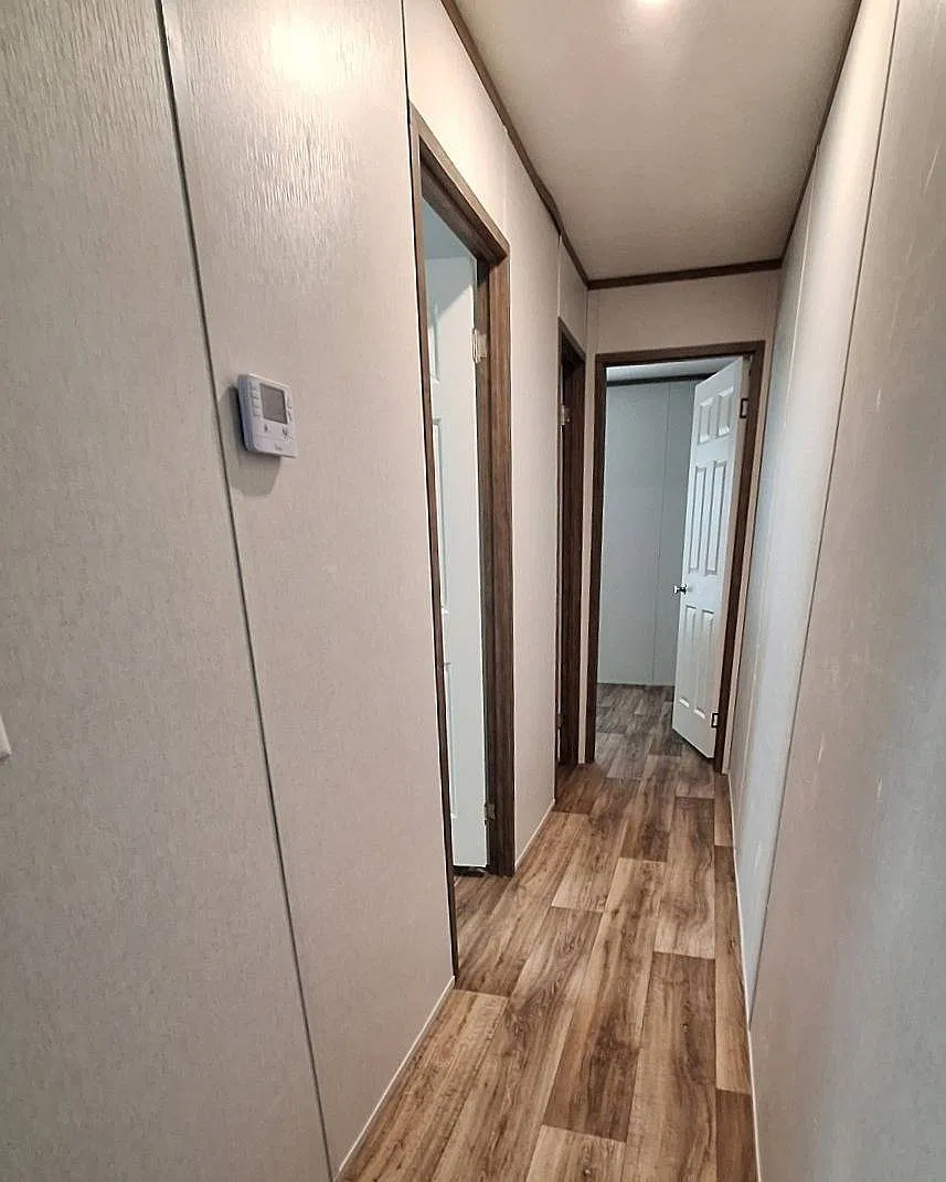 3 bed, 2.0 bath, 880 sqft, $1,165 — Photo 3