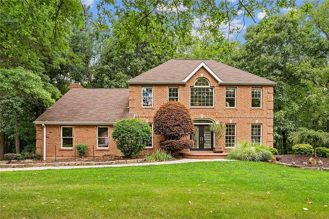 540 Green Parrot Ln photo 1