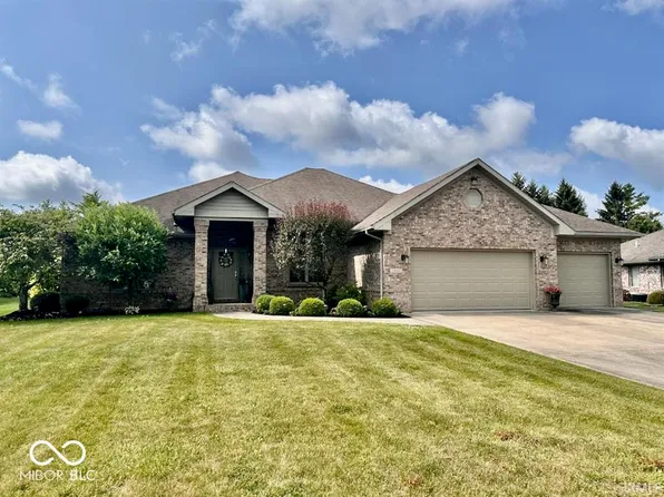 7801 W Crooked Creek Ct, Muncie, IN 47304