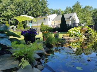 39 Holmeswood Dr, Sandown, NH 03873