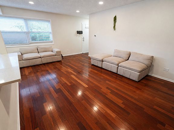 4th image of 1204 Inverrary Ln