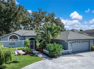 2926 Meadowood Ln, Sebring, FL 33875