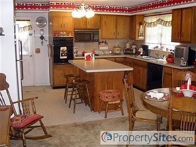 3rd image of 101 Wrenwood Ln