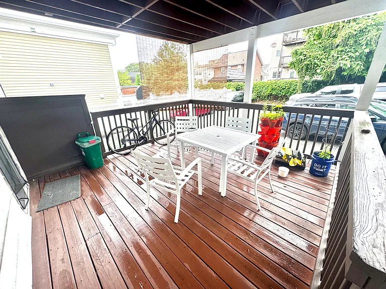 12 Curtis St #1 — Photo 3