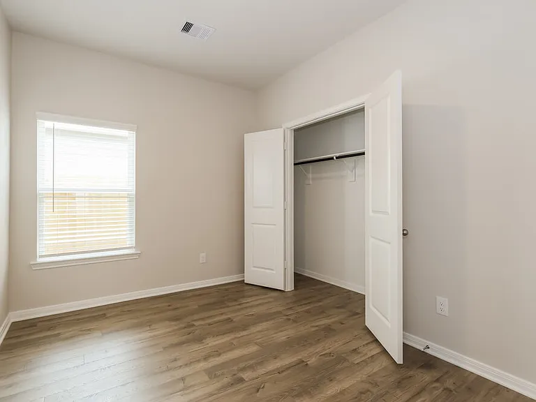 15667 Plum Brook Dr — Photo 17