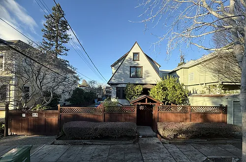 1913 Francisco St Photo 1