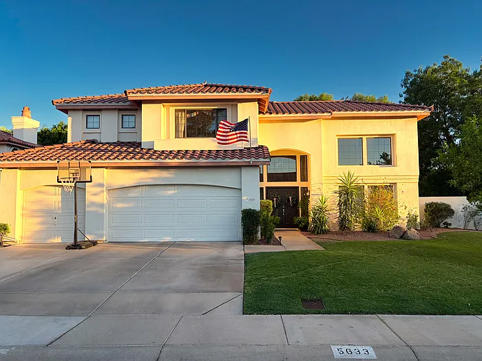 5633 W Bloomfield Rd