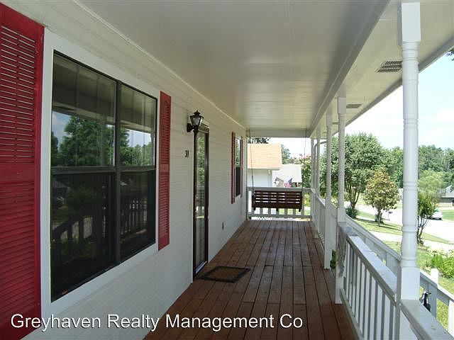 2nd image of 311 Fallen Leaf Dr