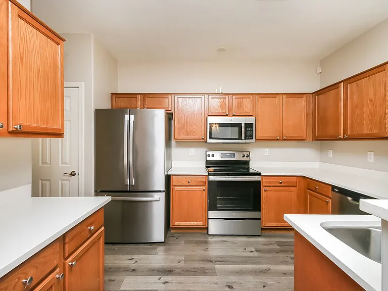 17320 W Caribbean Ln — Photo 6