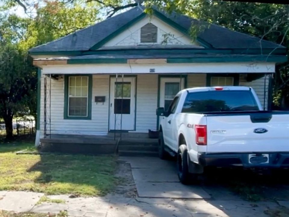 1st image of 409 E Brown St