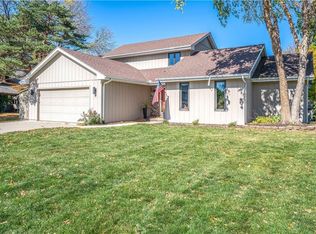5873 Dogwood Ln, Johnston, IA 50131