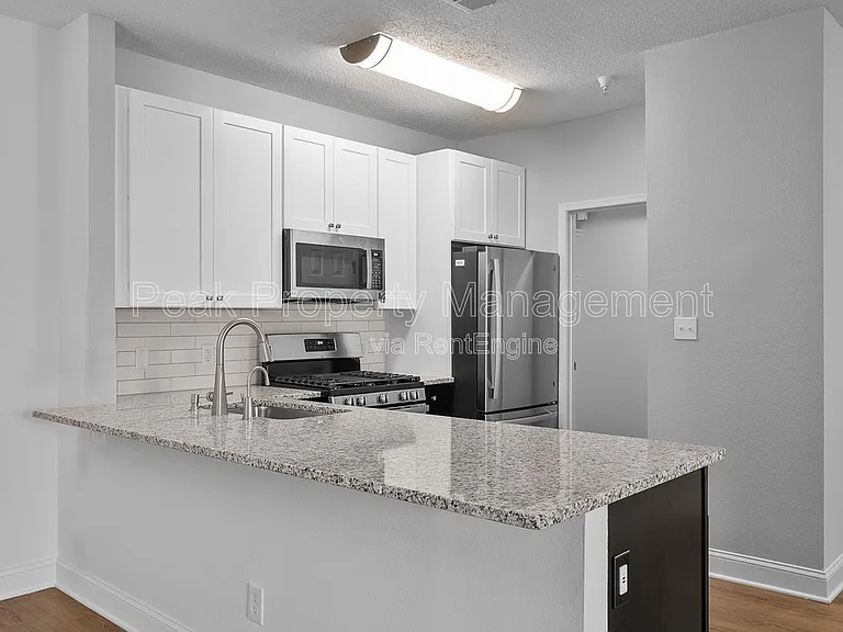 801 Virginia Center Pkwy — Photo 63