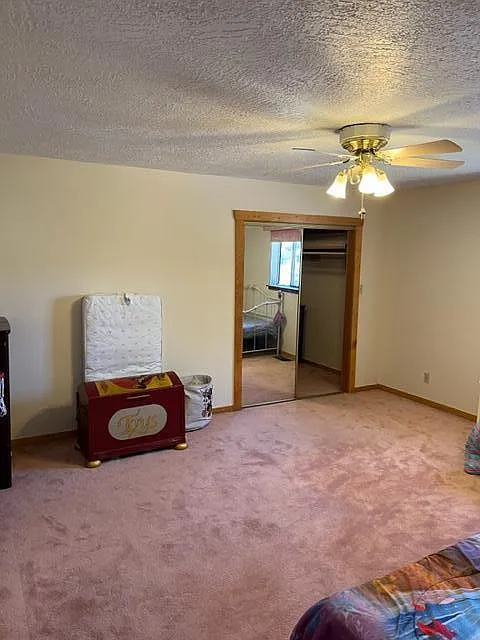 3 bed, 2.5 bath, 2200 sqft, $2,550 — Photo 2