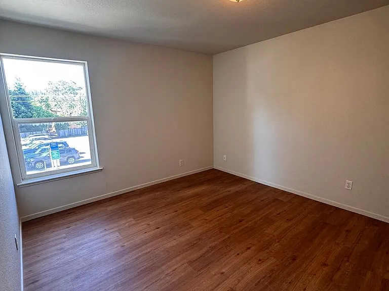 102 Richardson St — Photo 3