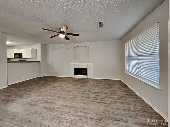3rd image of 1612 Langley Dr
