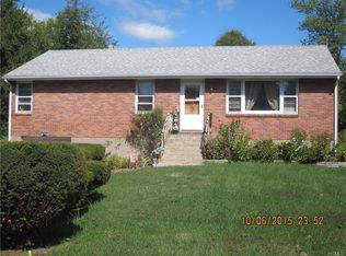 8 Broad St, New Windsor, NY 12553