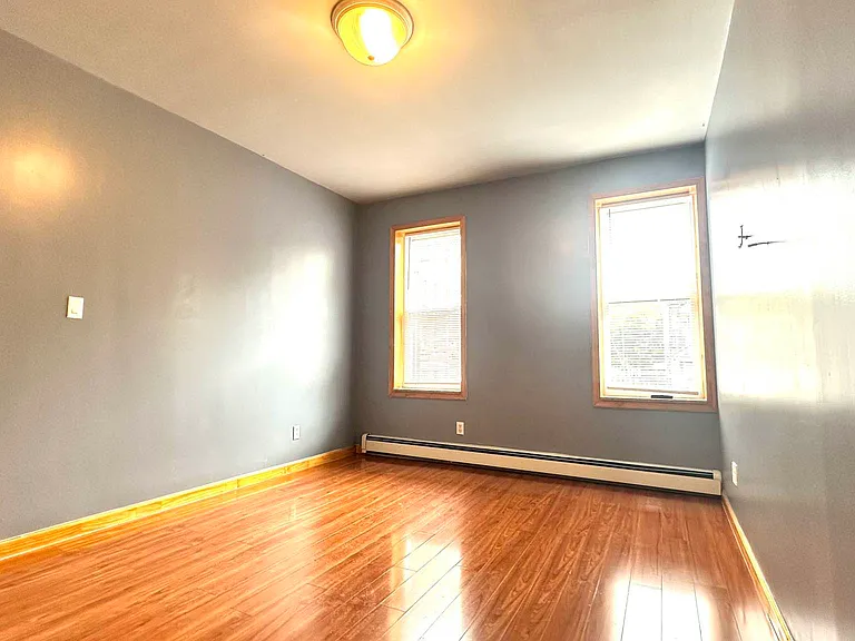1608 Avenue H #2 — Photo 3