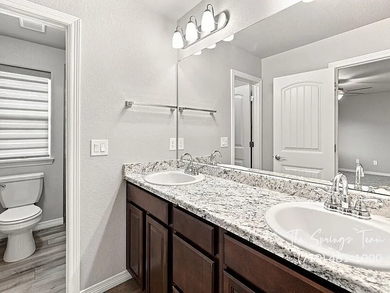 5338 Kingscote Dr — Photo 25