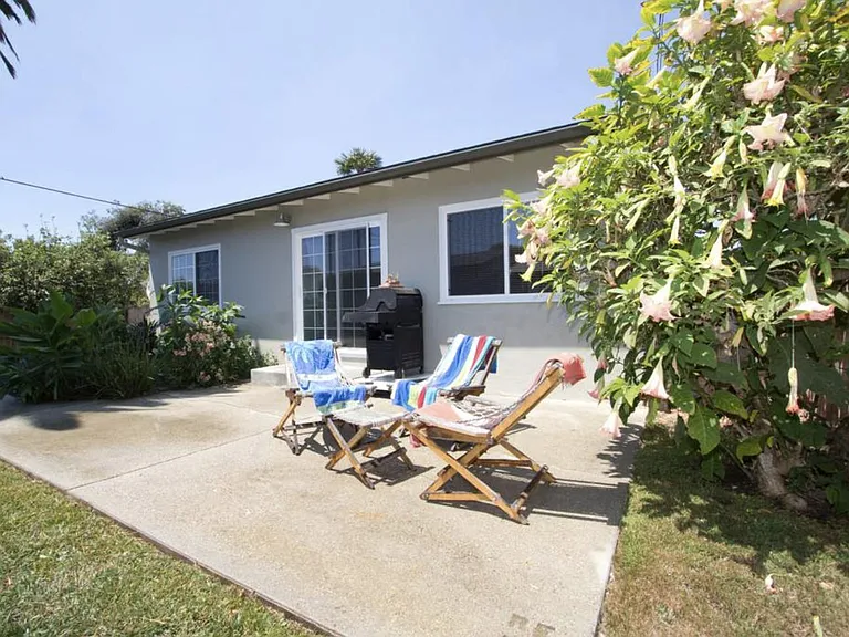 156 Carr Dr — Photo 5