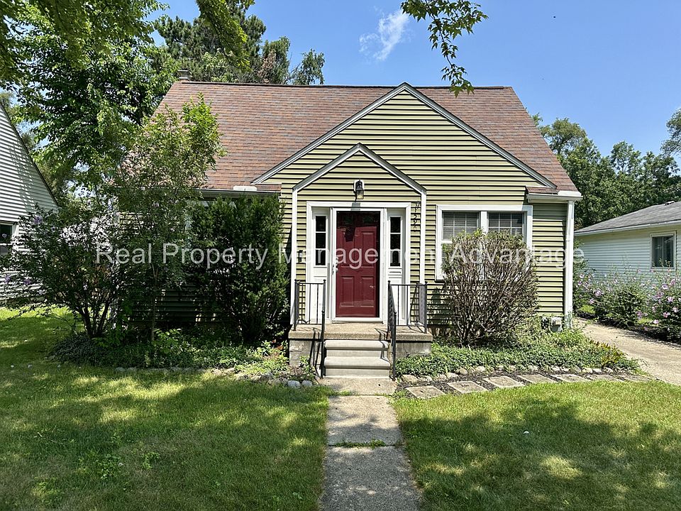 1st image of 1596 Albany St