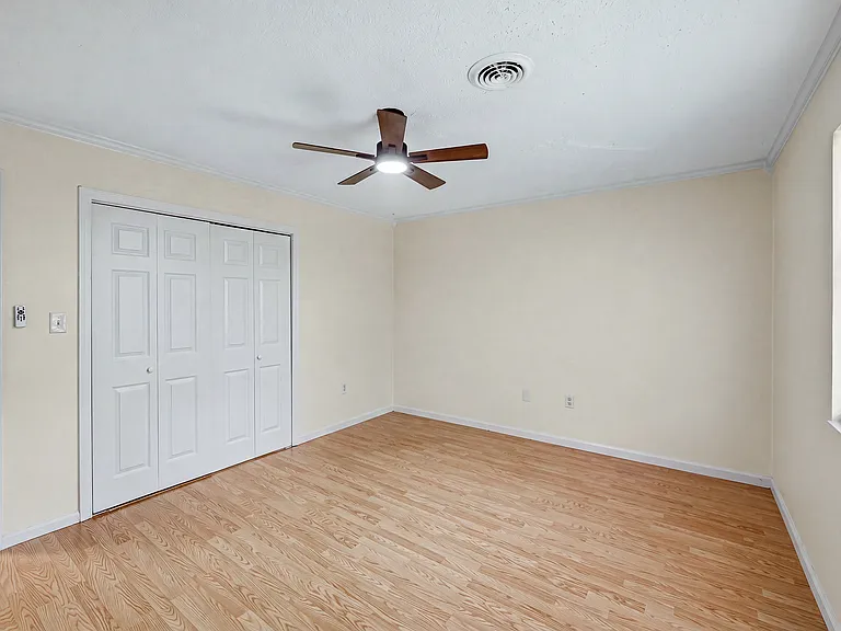 415 White Oak Cir — Photo 14