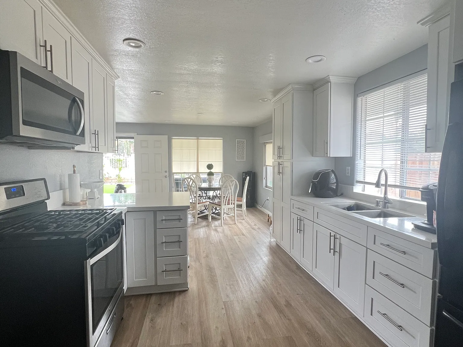 1 bed, 1.5 bath, 110 sqft, $750 — Photo 2