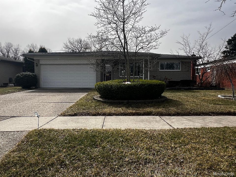 1st image of 2450 Antonia Ln