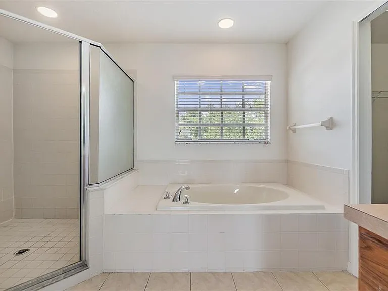8219 Canterbury Lake Blvd — Photo 24