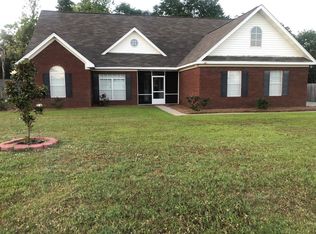 120 Sweetwater Dr, Headland, AL 36345