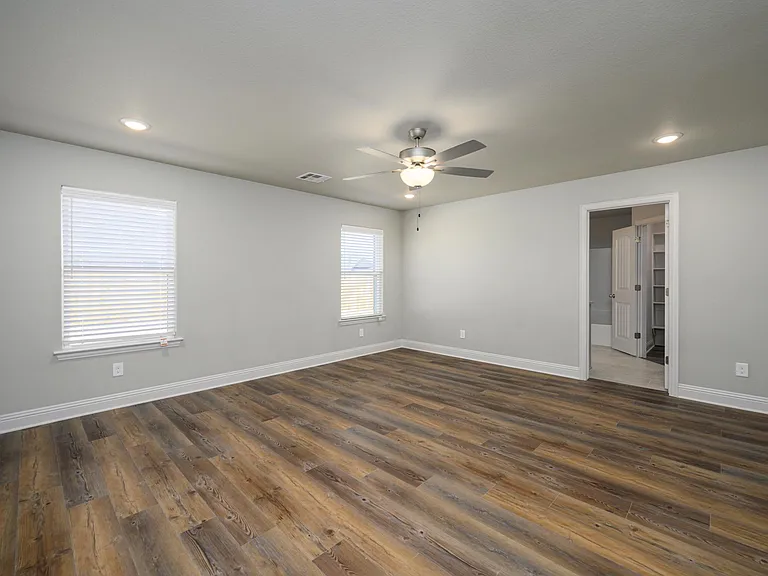 2801 Tulip Dr — Photo 16
