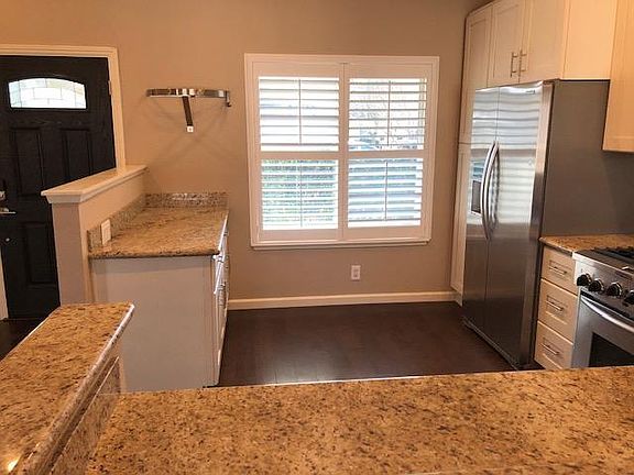 4th image of 9450 Lazy Creek Dr