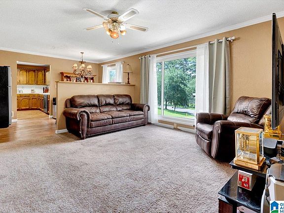 4th image of 2031 Longview Dr