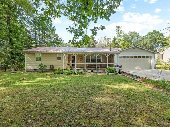 568 W Creston Rd, Crossville, TN 38571