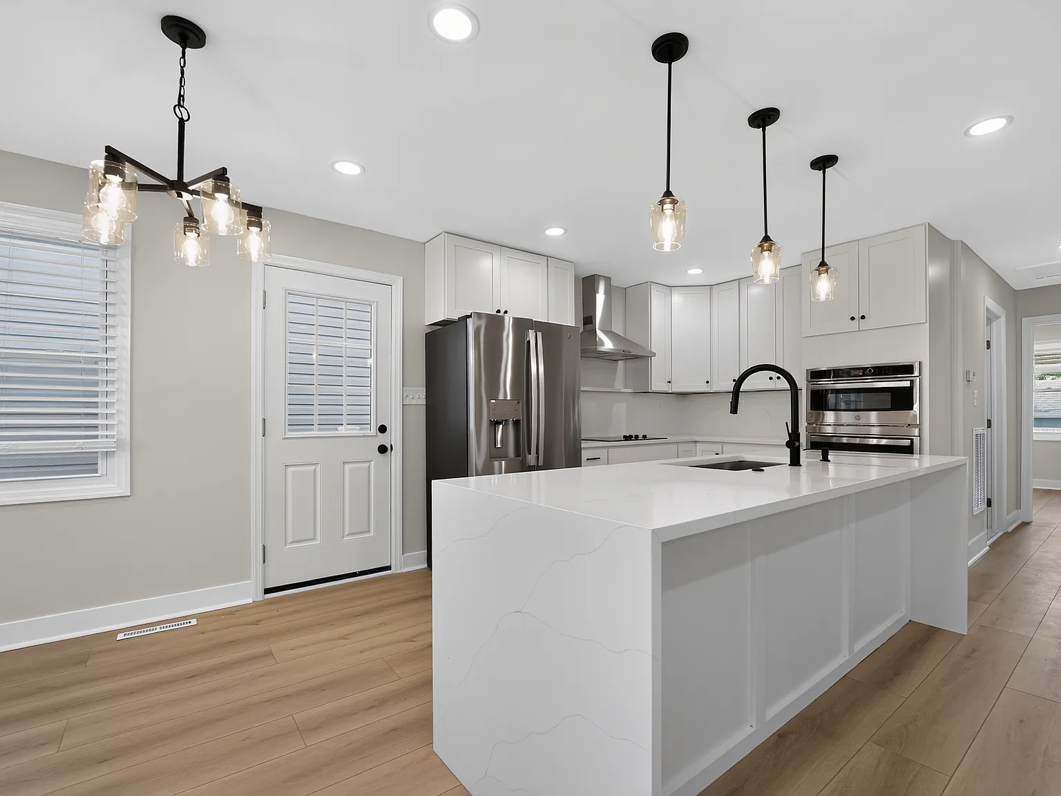 4 bed, 1791 sqft, $3,385 — Photo 4